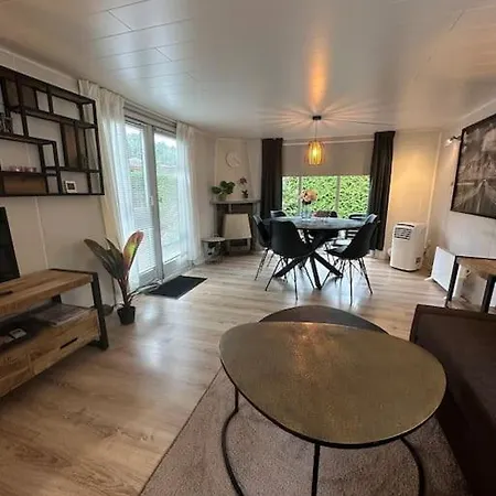 Ruim, Mooi En Modern Met Heerlijke Tuin * Baarle-Nassau