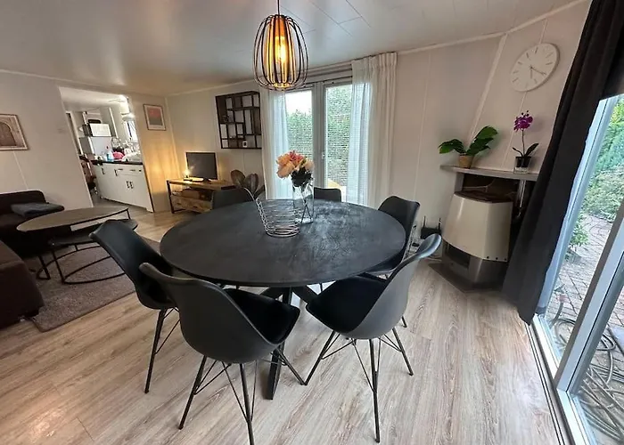 Σαλέ Ruim, Mooi En Modern Met Heerlijke Tuin