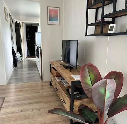 Ruim, Mooi En Modern Met Heerlijke Tuin